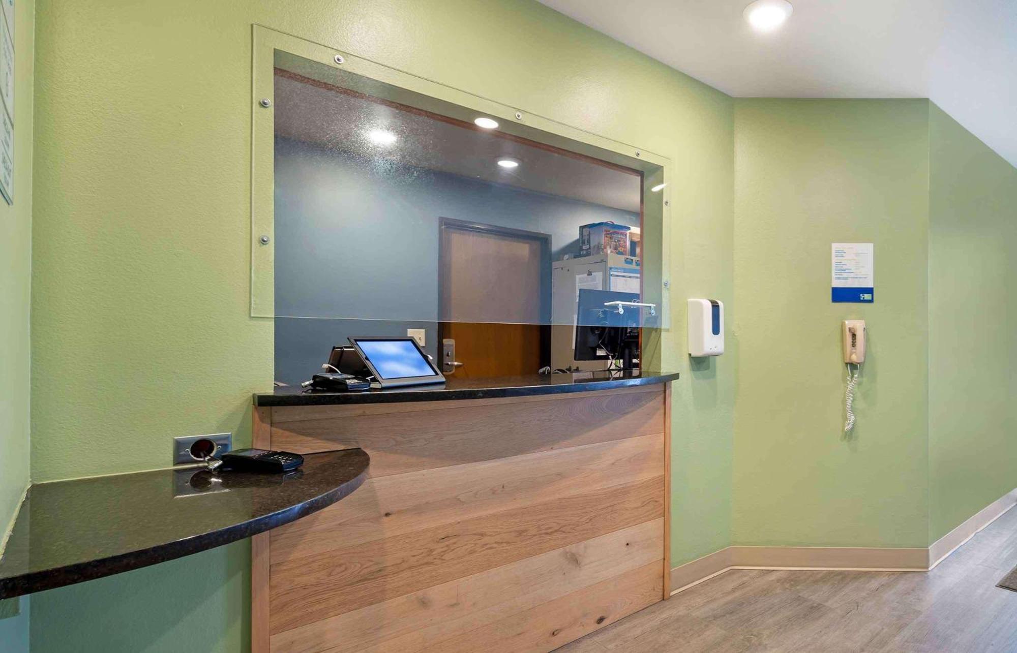 Extended Stay America Select Suites - Wichita - Airport Extérieur photo